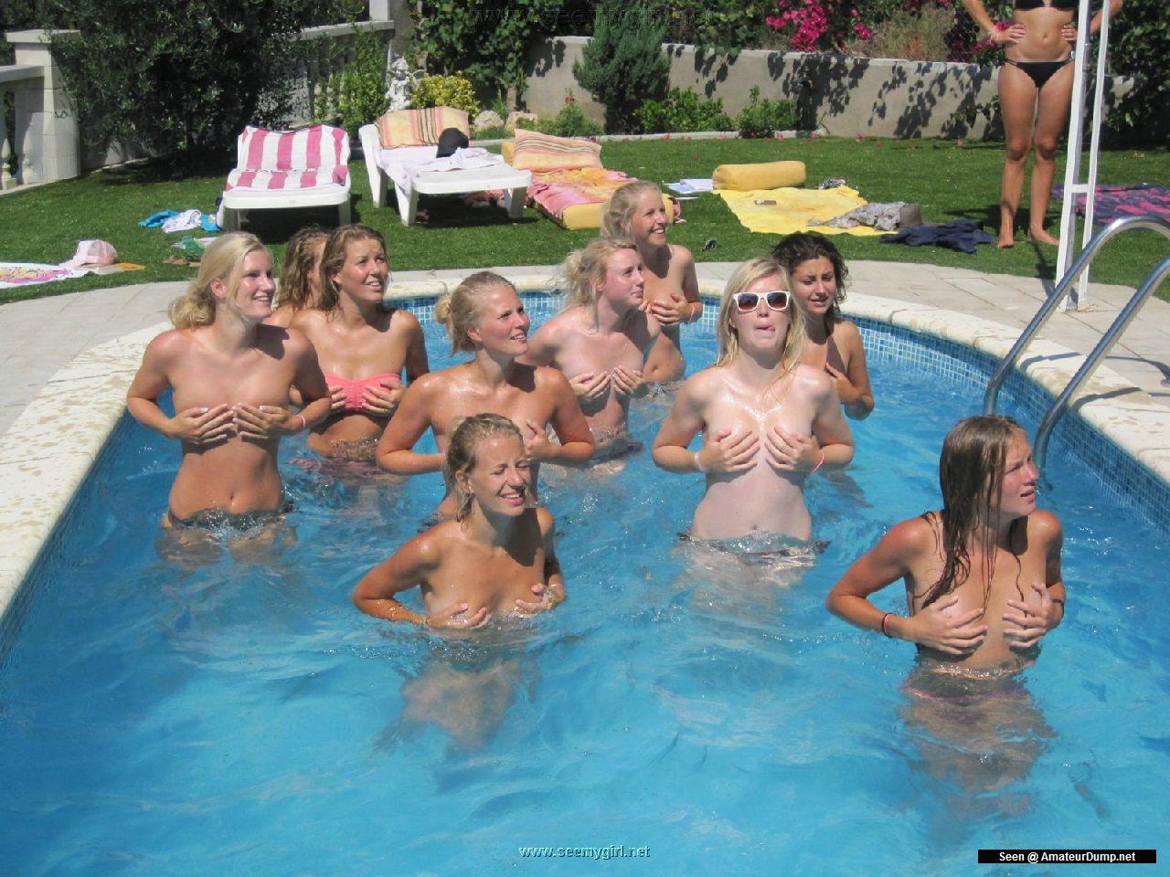 Mastodon reccomend manuela arcuri topless pool movie