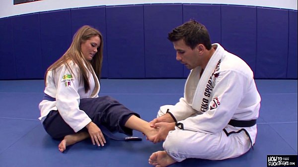 Napoleon reccomend japanese female judo instructor defeated male