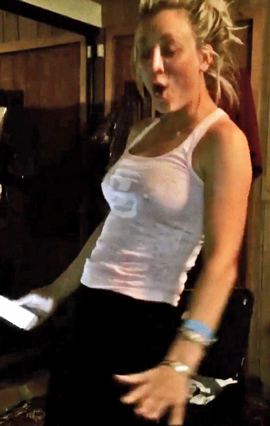 Kaley cuoco flappening