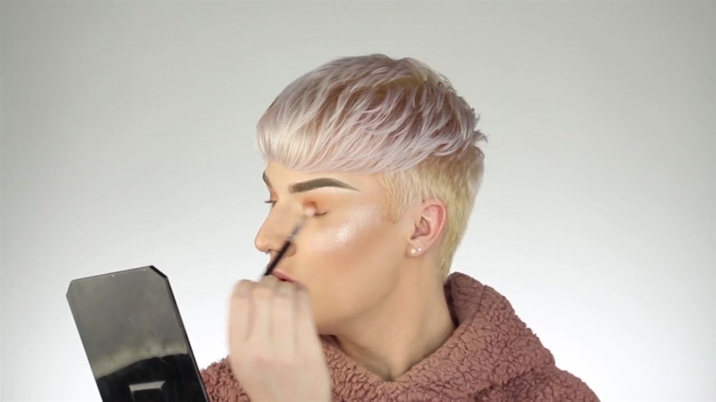 Rosie reccomend self pixie with clippers