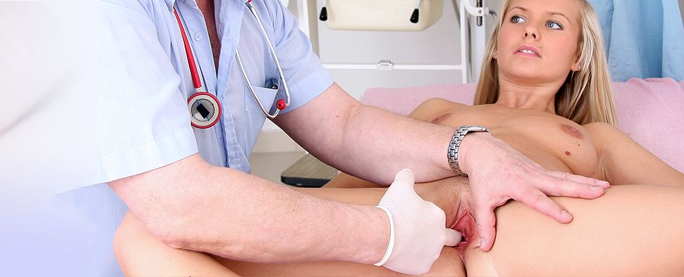 Perverted gynecologist checks pussy skinny babe