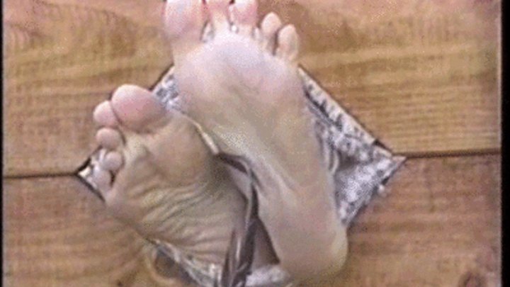 best of Feet electro shock viviana tickle