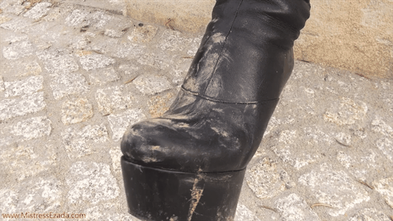 Very dirty high heel boots cleaning