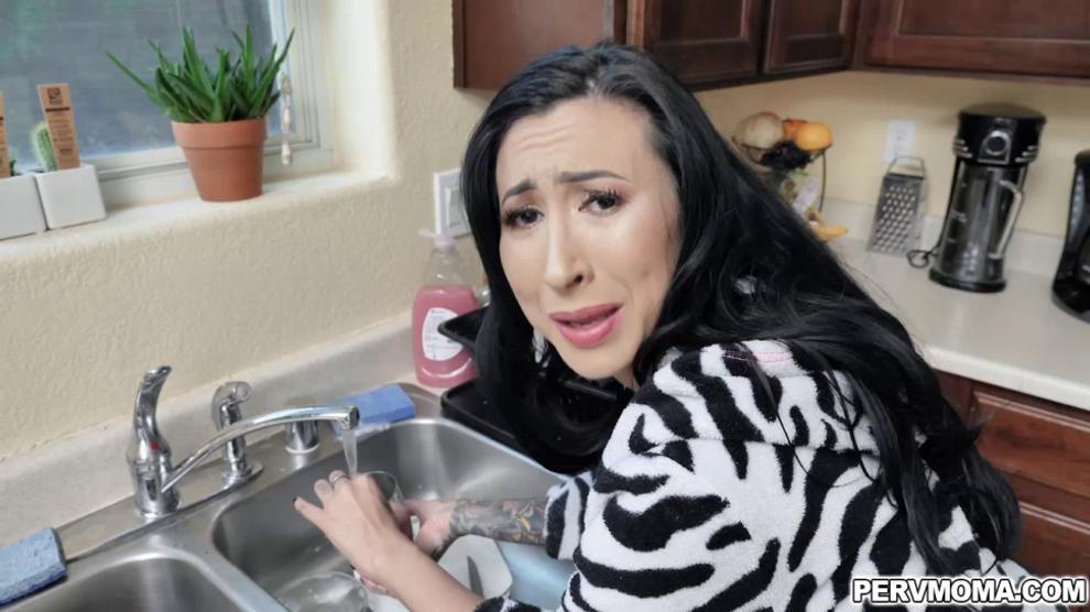 Snickerdoodle reccomend raven babe using sink pleasure