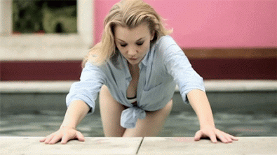 Blondie peeing over floor