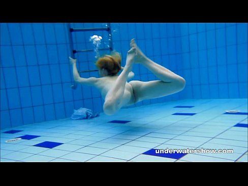 Underwater babe with strips swim naked