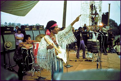 Red V. reccomend jimi hendrix star spangled banner live