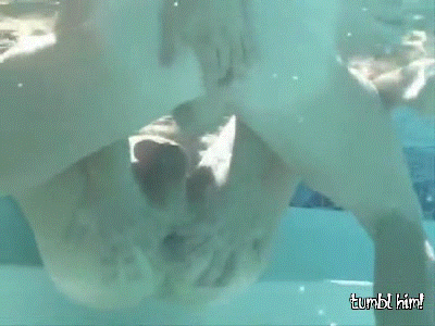 Roxy underwater blowjob