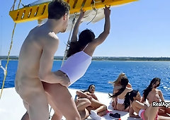 Taz reccomend summer boat party with drunk milfs